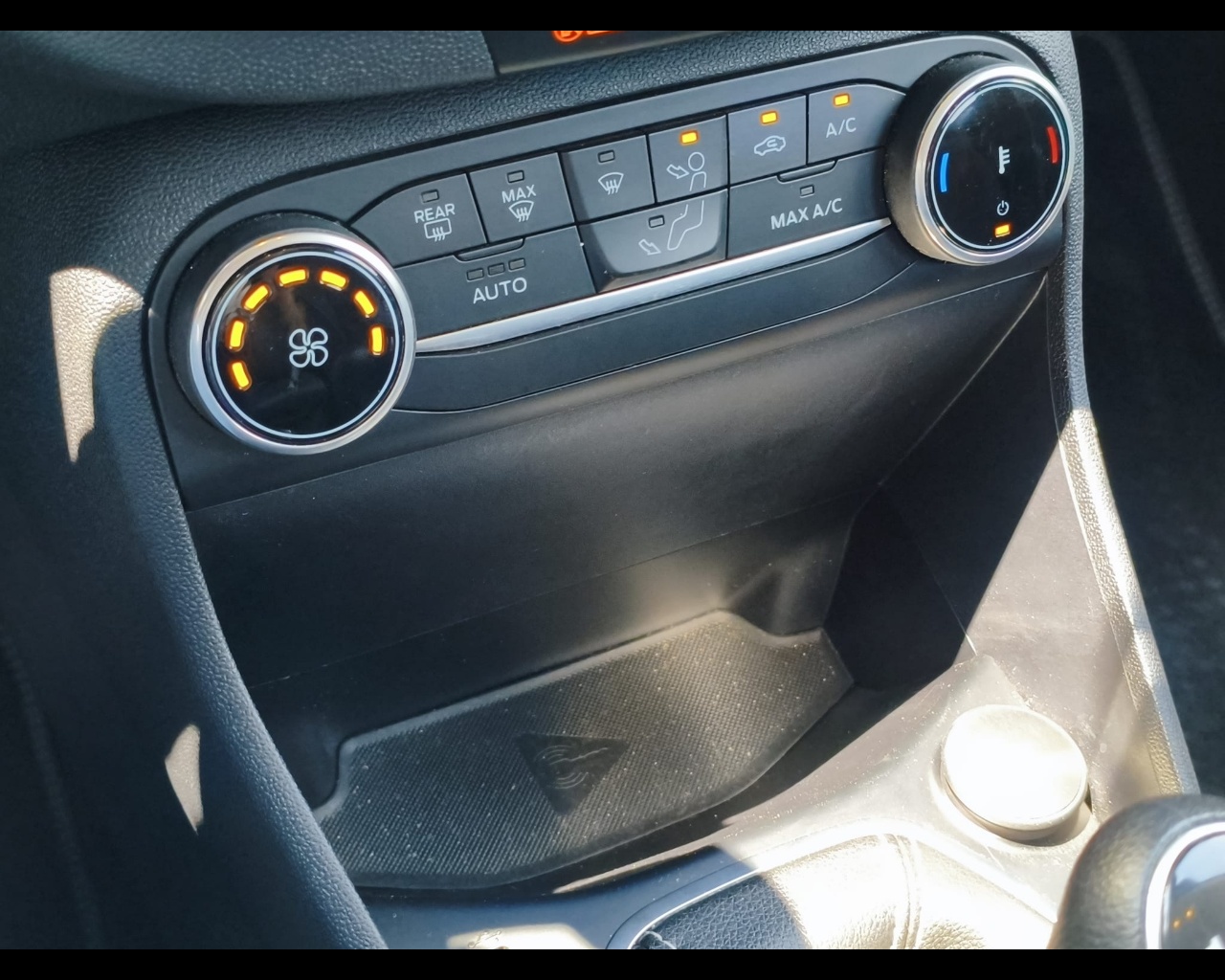 Foto FORD Fiesta 5p 1.1 Plus 75cv