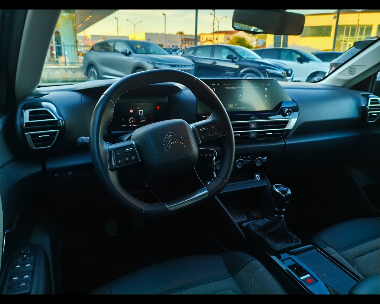 Foto CITROEN C4 1.2 puretech Plus s&s 130cv
