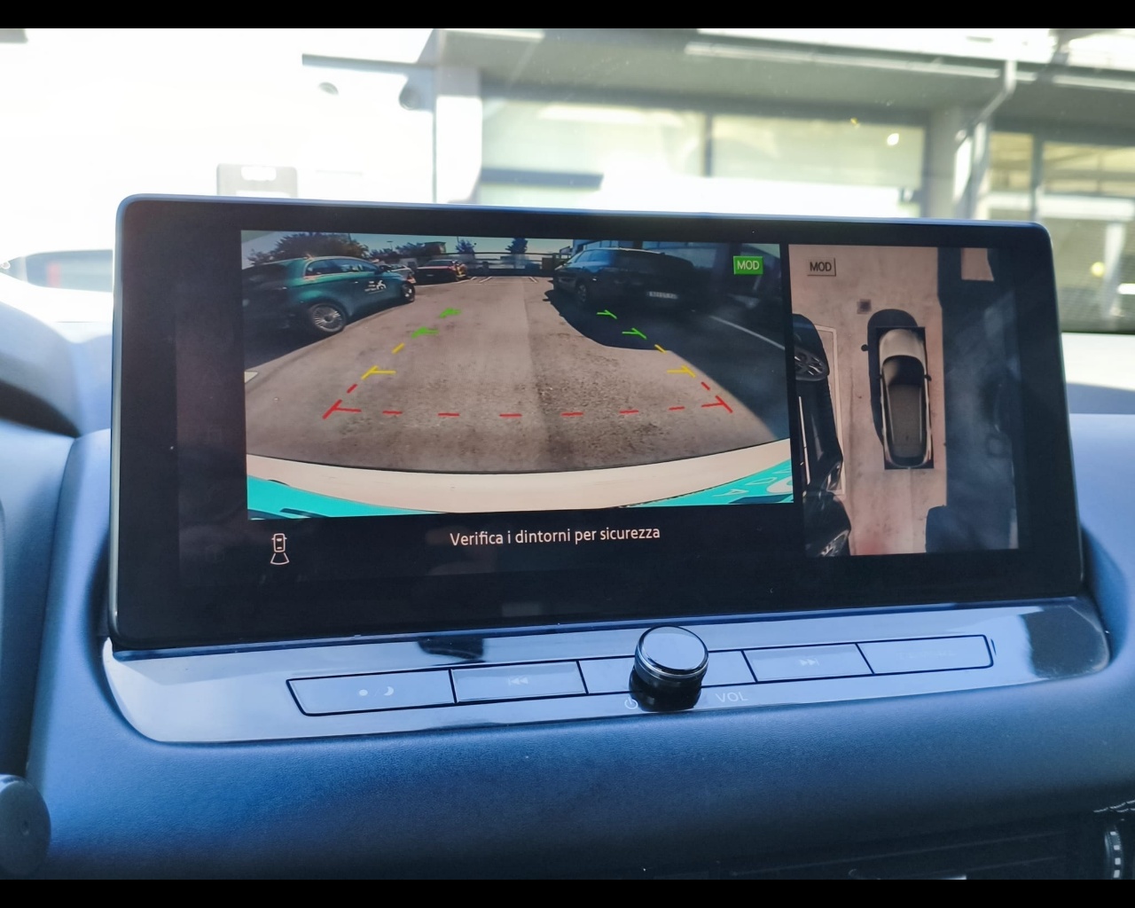 Foto NISSAN Qashqai 1.3 mhev Tekna 2wd 158cv xtronic