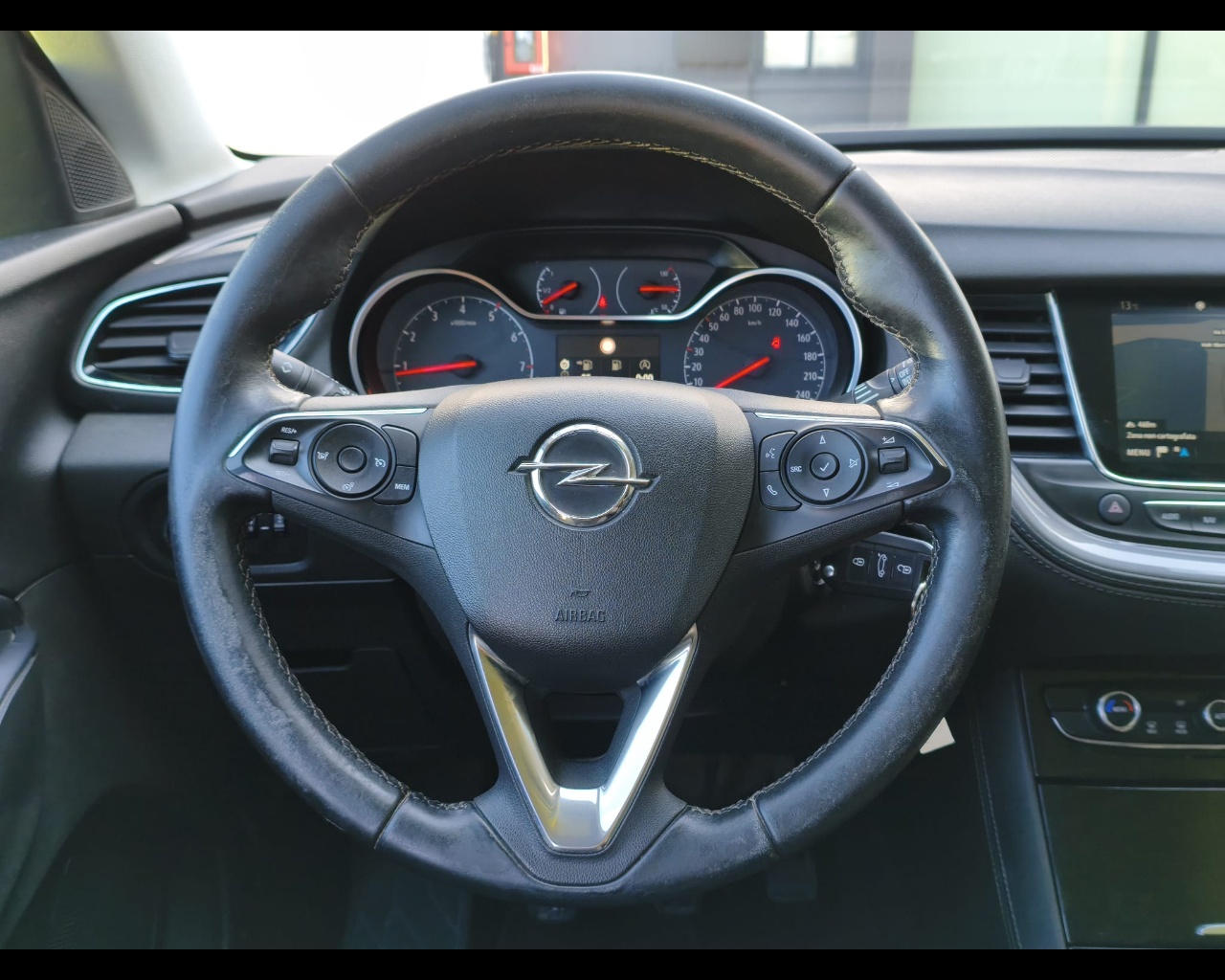 Foto OPEL Grandland X 1.2 Innovation s&s 130cv 