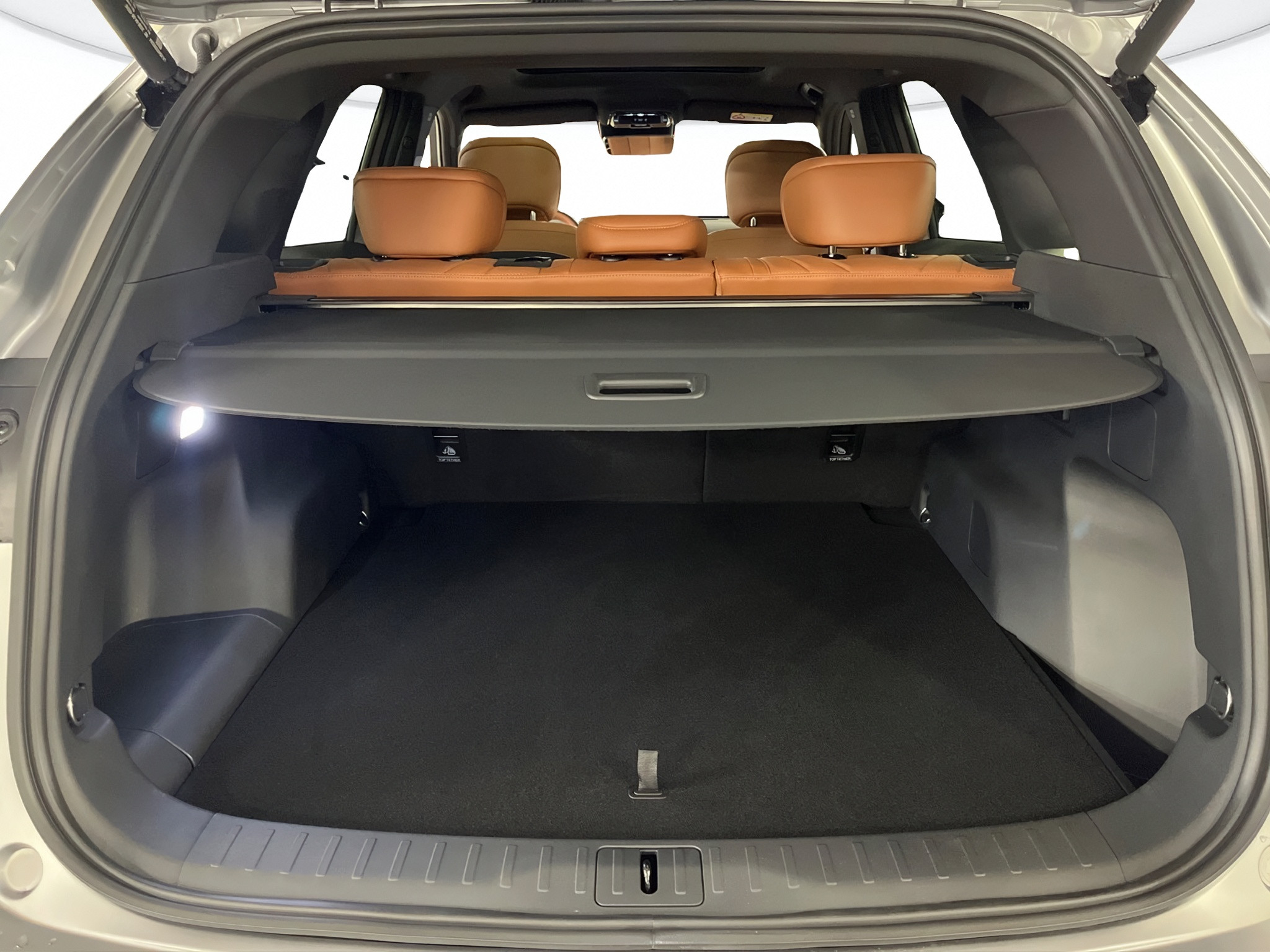 Lepas LEPAS L8 PHEV Aziendali 2026 LEPAS L8 PHEV Verona