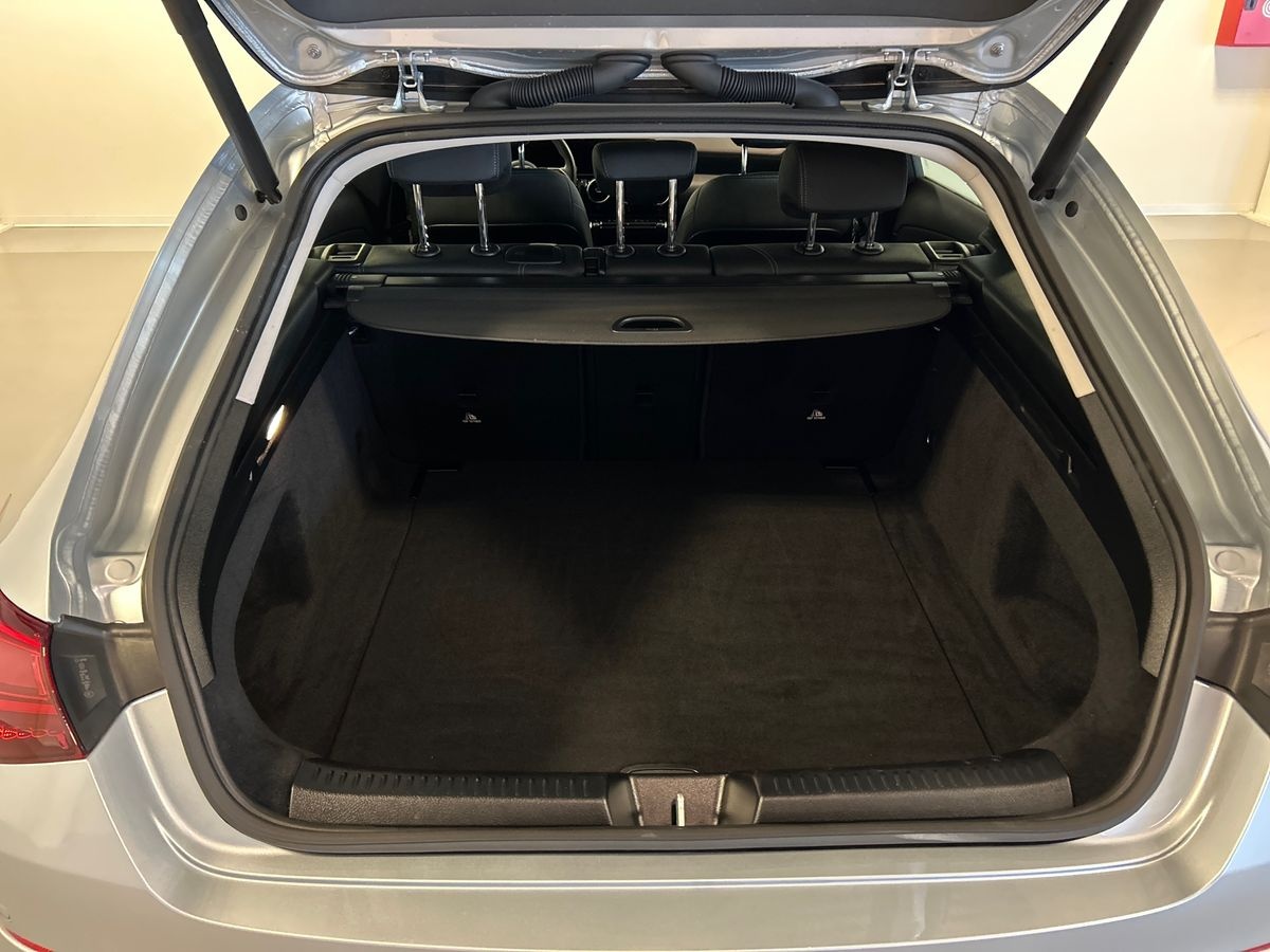 Mercedes  CLA Shooting Brake 180 D Advanced 8G-DCT - 8