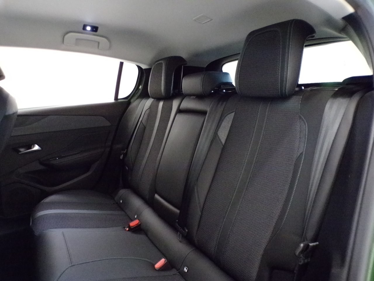 Peugeot 308 308 1.2 PureTech Turbo Allure - 13