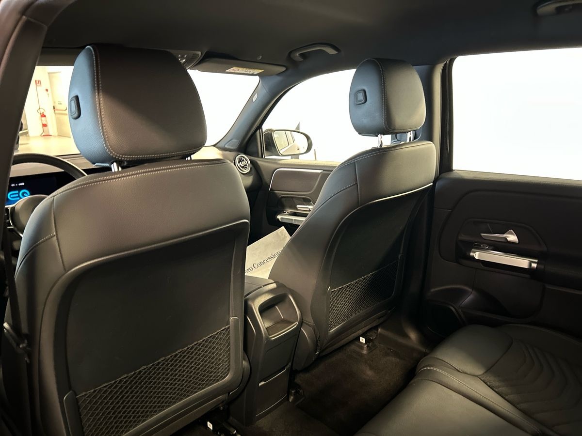 Mercedes  EQB 250+ Sport Edition1 - 18