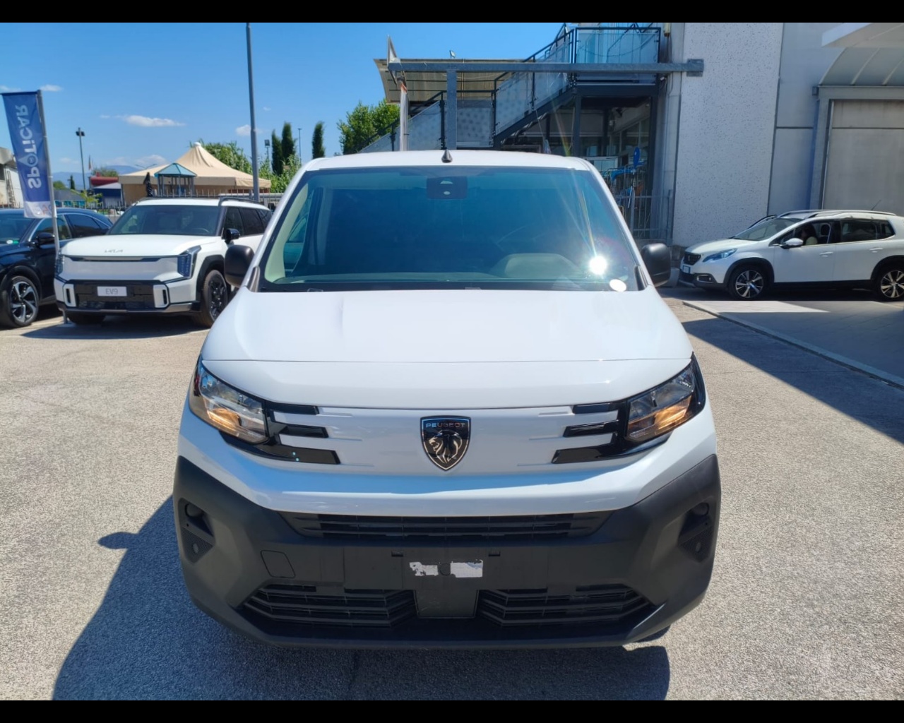 Foto PEUGEOT PARTNER Standard portata maggiorata - BlueHdi 130