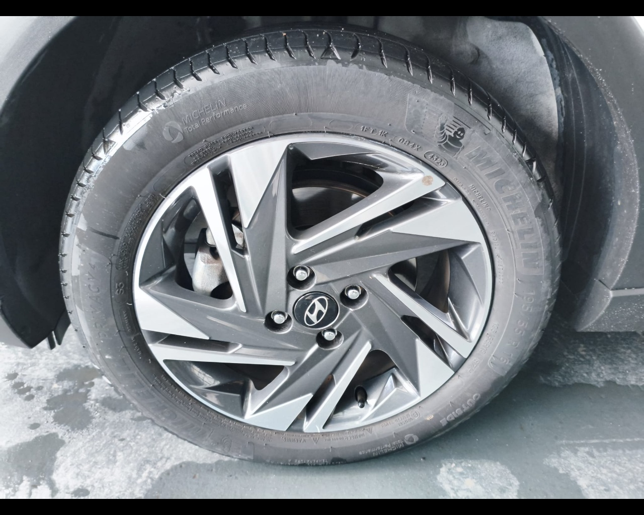 Foto HYUNDAI Bayon 1.2 Gpl Exclusive