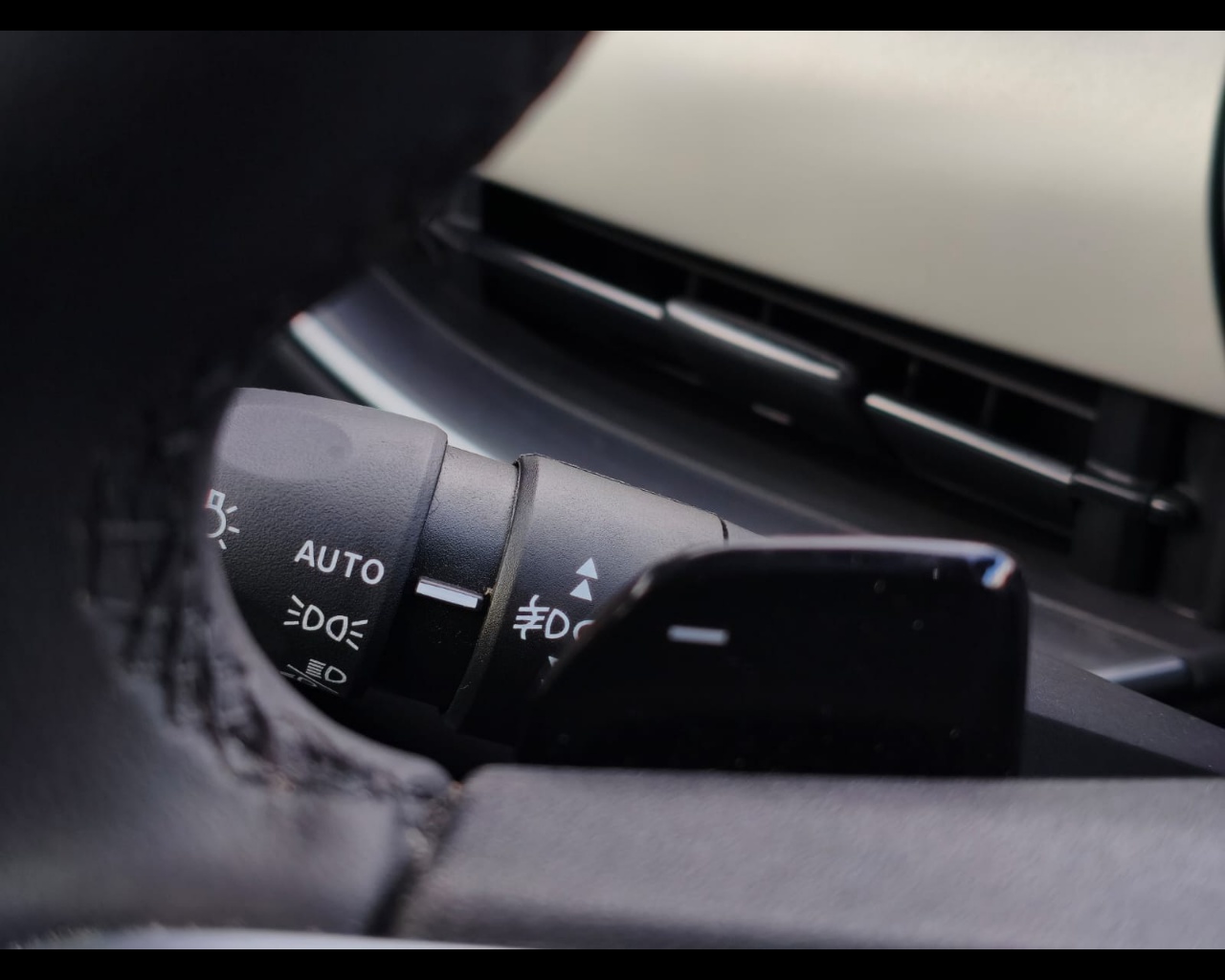 Foto FIAT 600 1.2 hybrid La Prima 110cv auto