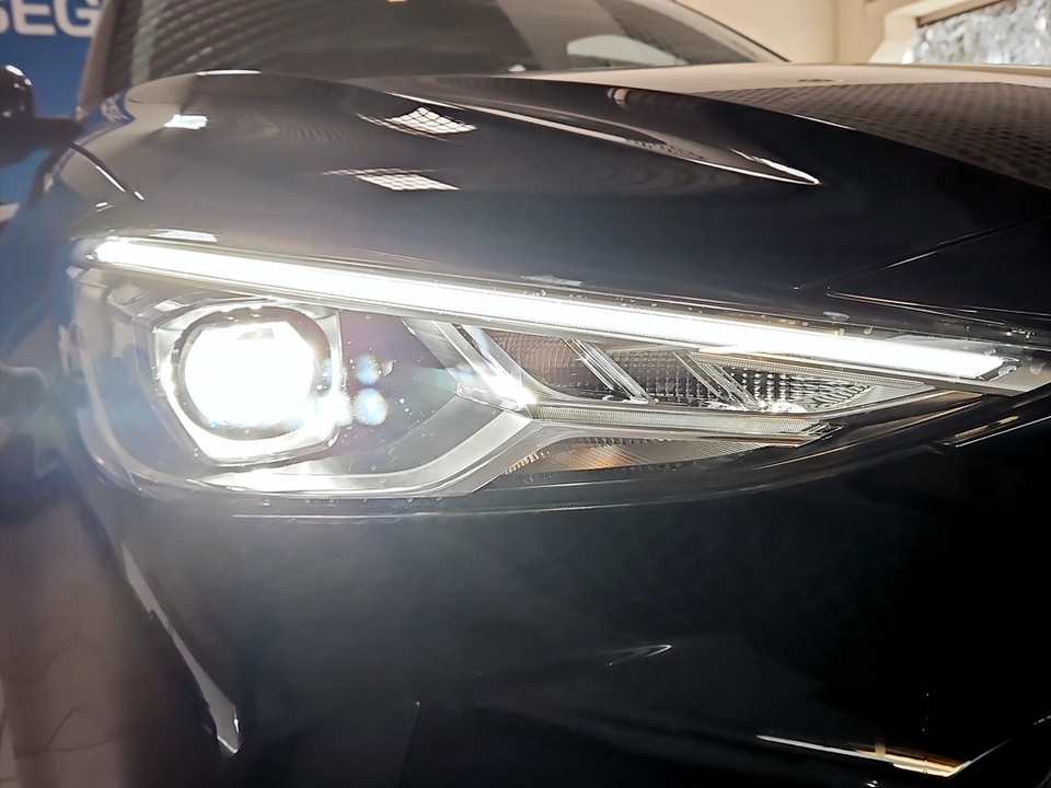 MG ZS 1.5 hybrid+ Luxury auto Ibrida usato - 21