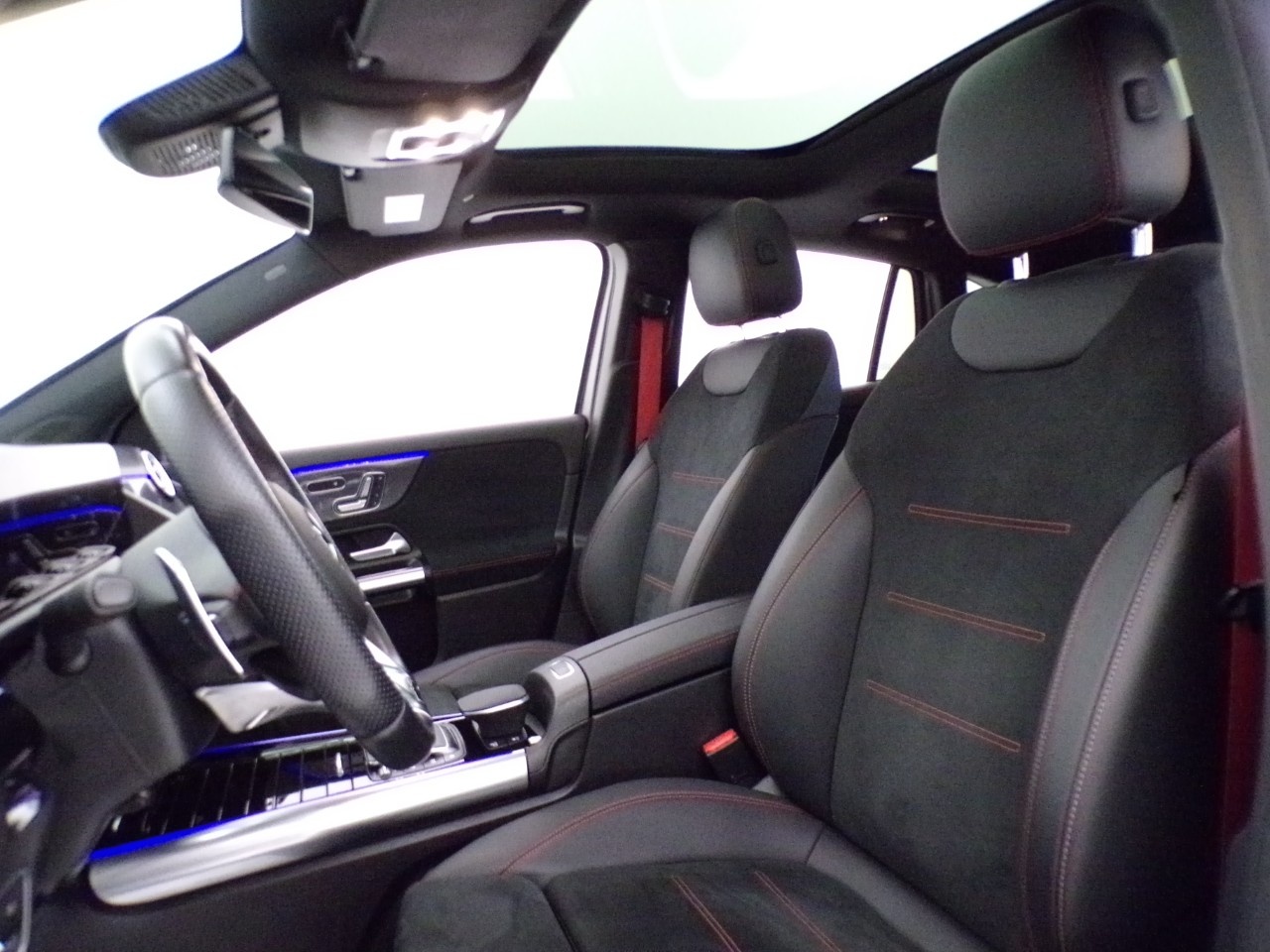 Mercedes-AMG GLA GLA 35 AMG 4Matic Speedshift DCT AMG 8G - 12