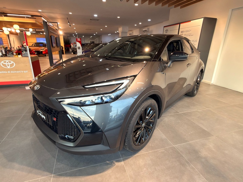 Foto veicolo TOYOTA C-HR C-HR 2.0 phev GR Sport fwd e-cvt Ibrido benzina