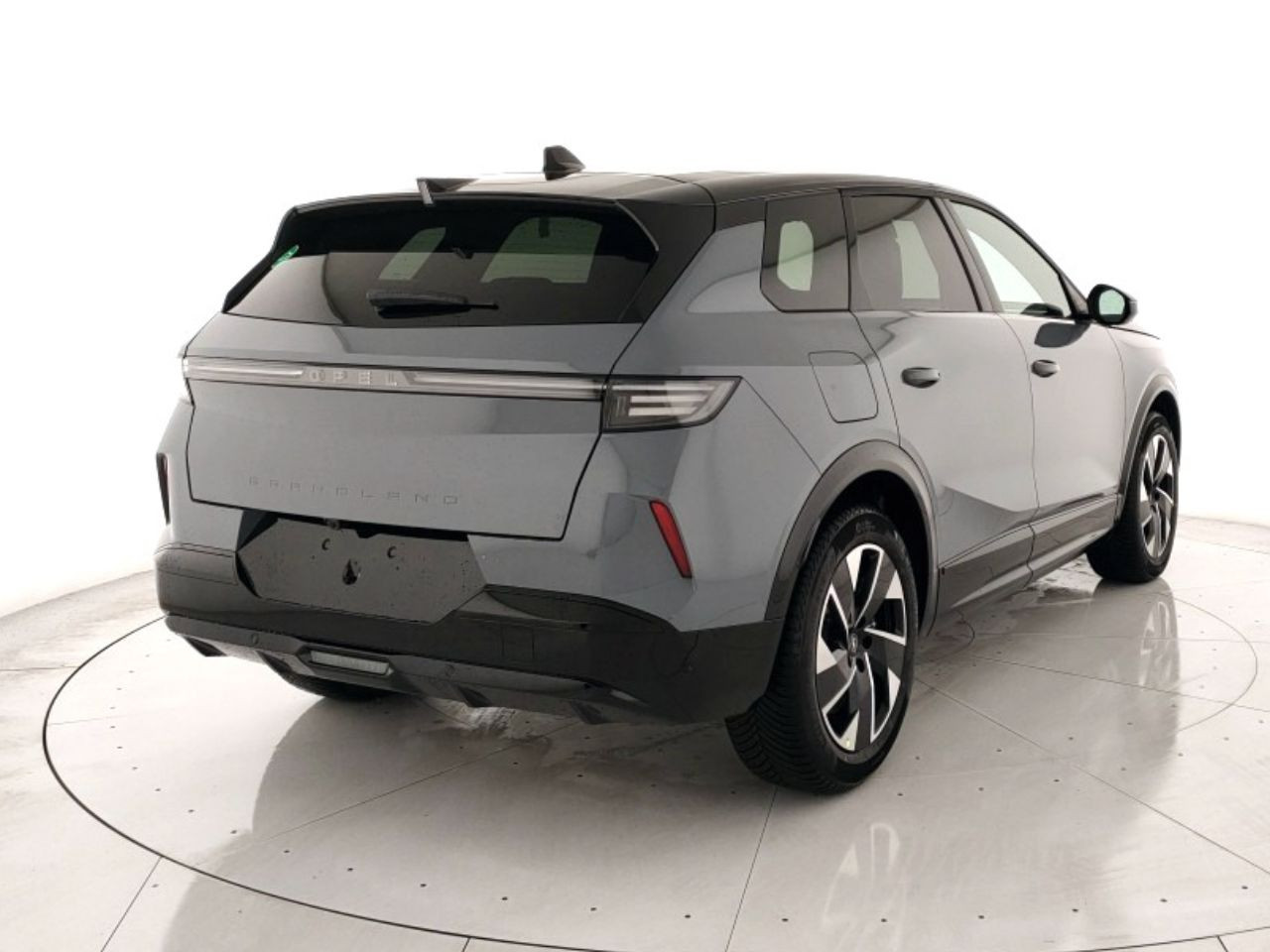 Opel Grandland Nuovo Ibrido benzina Grandland Porto Mantovano