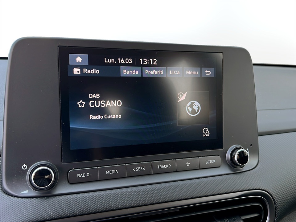 HYUNDAI Kona 1.6 gdi hev Xtech 2wd 141cv dct Ibrida usato - 9