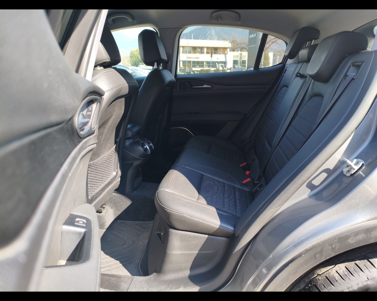 Foto ALFA ROMEO Stelvio 2.2 t Business Q4 210cv auto