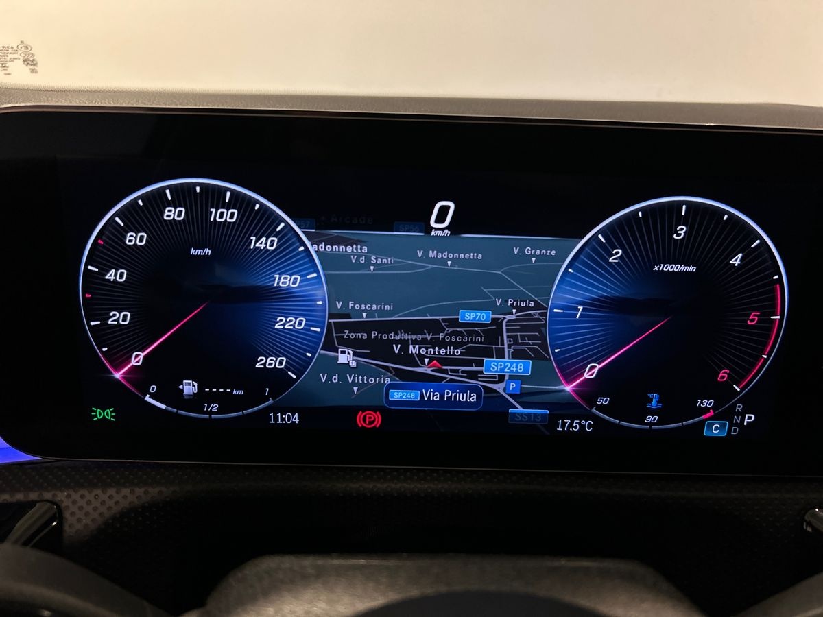 Mercedes  Classe A 180 D Advanced Plus AMG Line 8G-DCT - 13