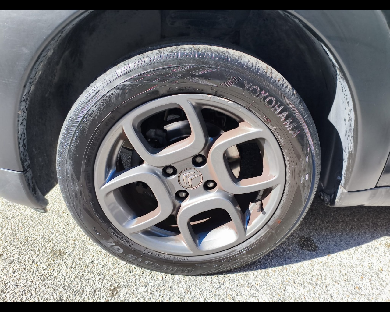 Foto CITROEN C4 Cactus 1.6 bluehdi Shine 100cv