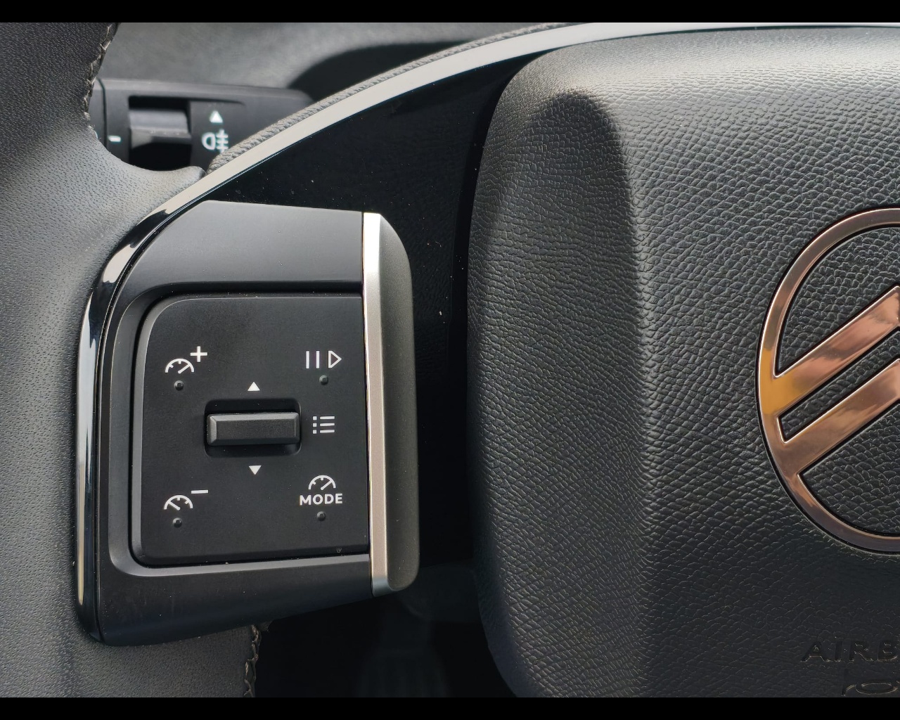 Foto CITROEN C3 Aircross 1.2 puretech turbo Plus 100cv