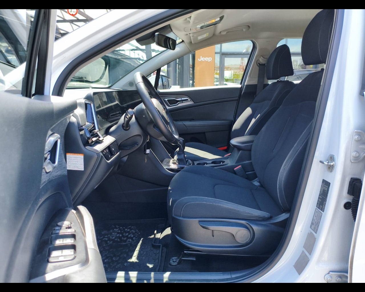 Foto KIA Sportage 1.6 tgdi mhev Business imt