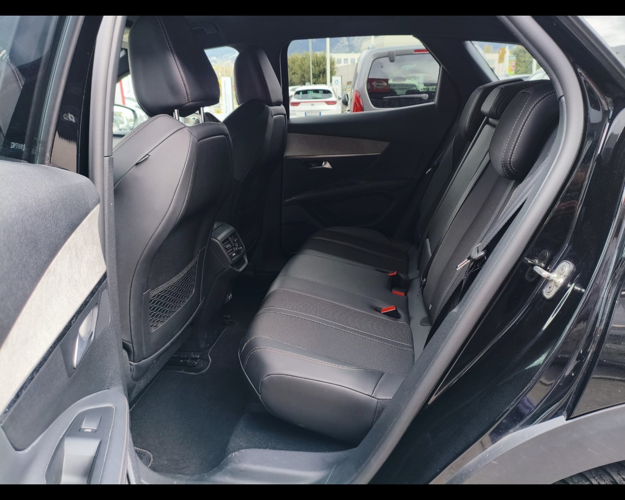 Foto PEUGEOT 3008 1.5 bluehdi GT s&s 130cv eat8 N1