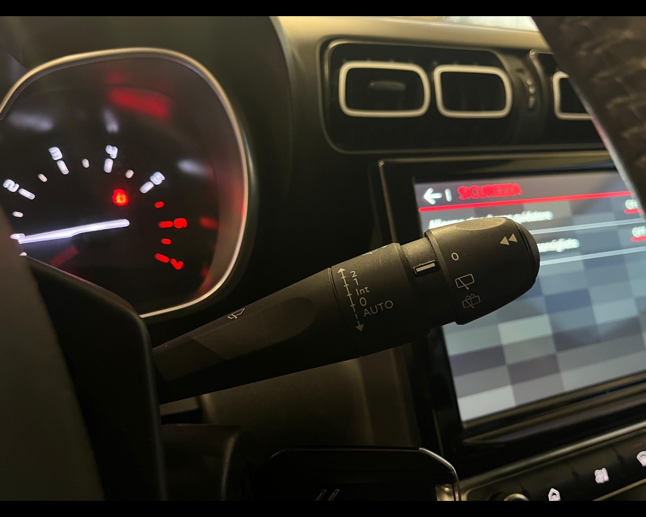 Foto CITROEN C3 Aircross 1.5 bluehdi Shine s&s 110cv