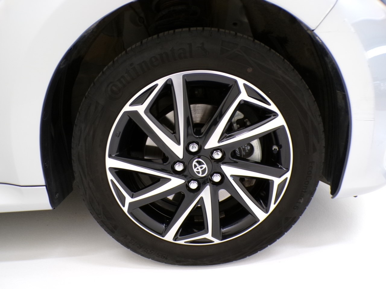 Toyota Yaris Yaris 1.5 VVT-iE Hybrid Lounge E-CVT - 4