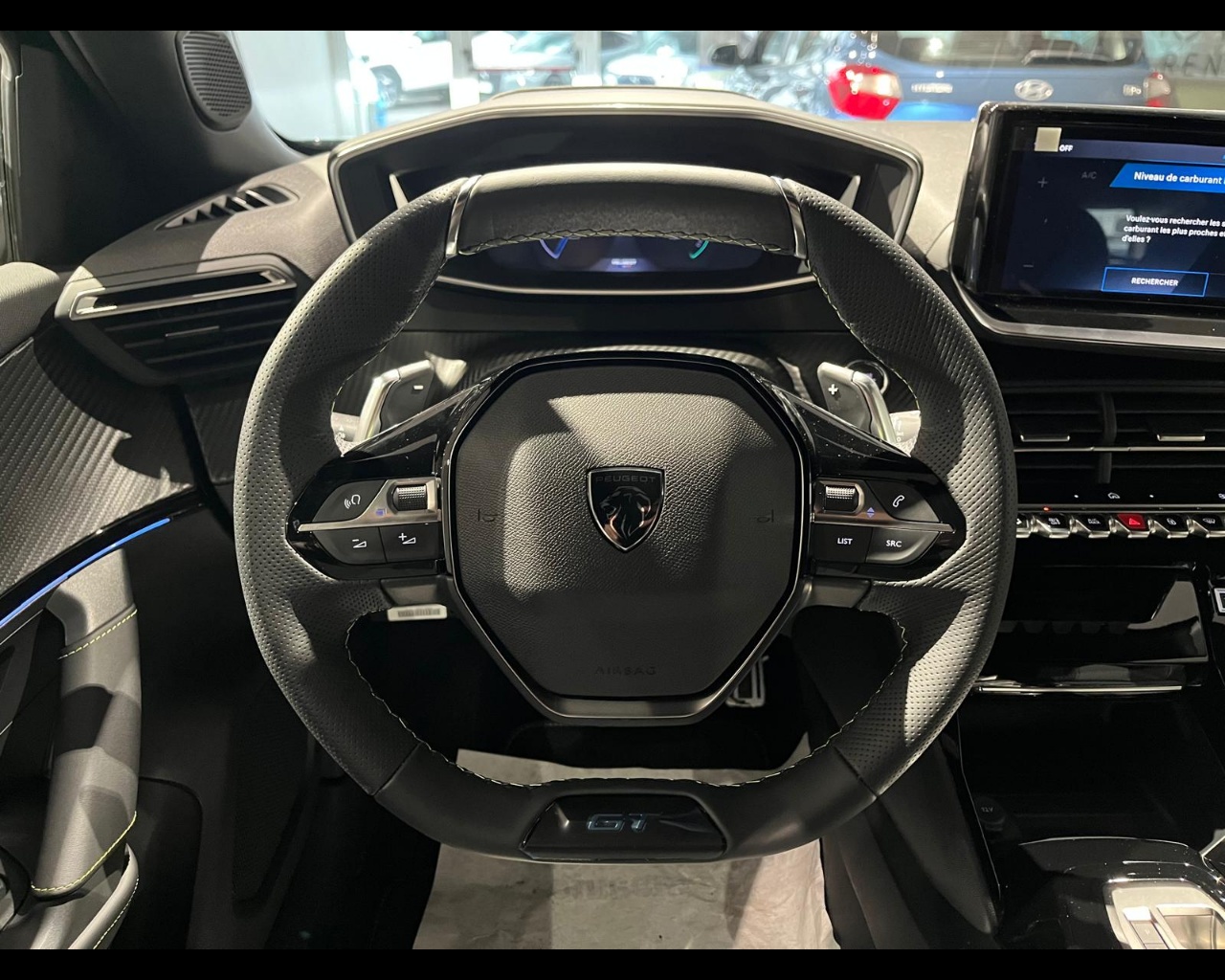 Foto PEUGEOT 2008 1.2 hybrid GT 136cv e-dcs6