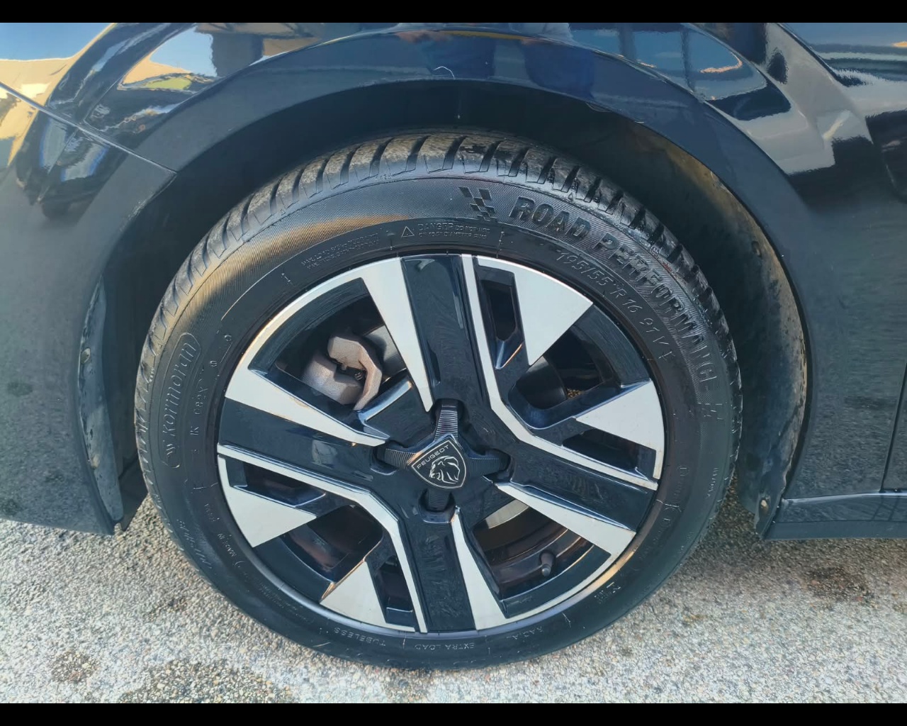 Foto PEUGEOT 208 1.2 puretech Allure s&s 100cv