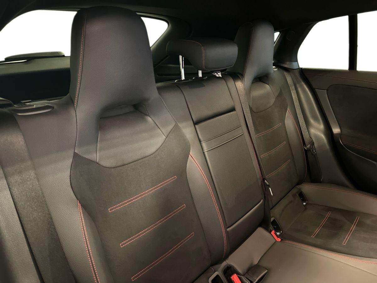 Mercedes  CLA Shooting Brake 200 D AMG Line Advanced Plus 8G-DCT - 16