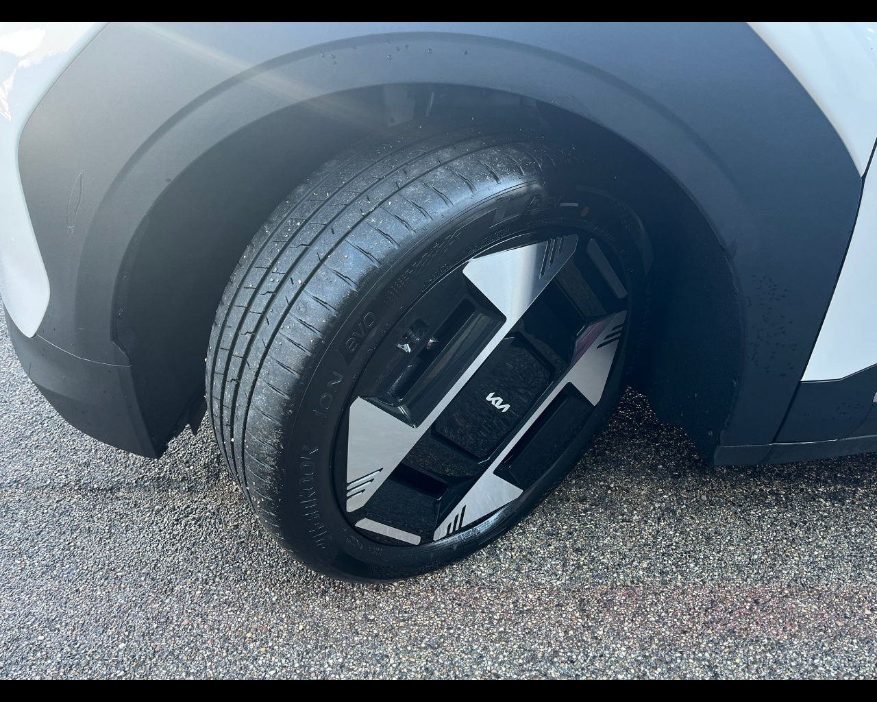 Foto KIA EV3 LR FWD EARTH