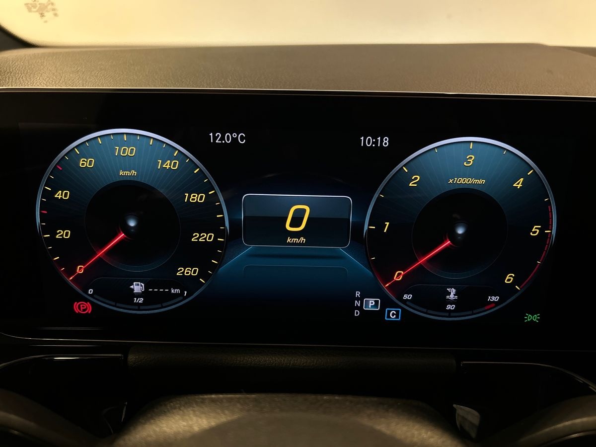 Mercedes GLA GLA 200 D Premium 8G-DCT - 13