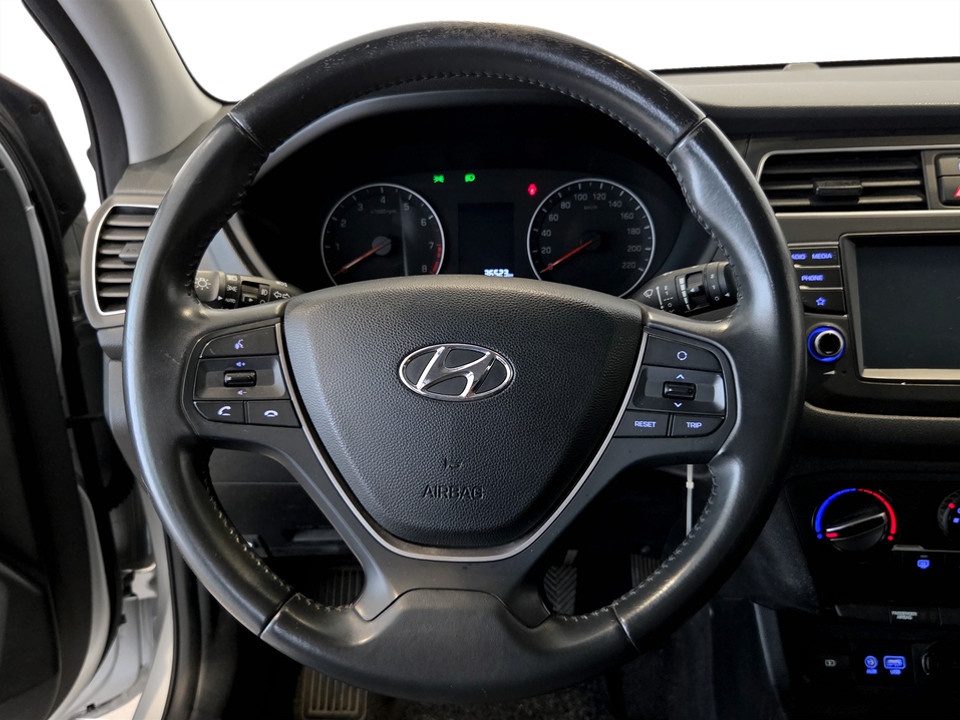 HYUNDAI i20 5p 1.2 mpi Tech 75cv Benzina usato - 11