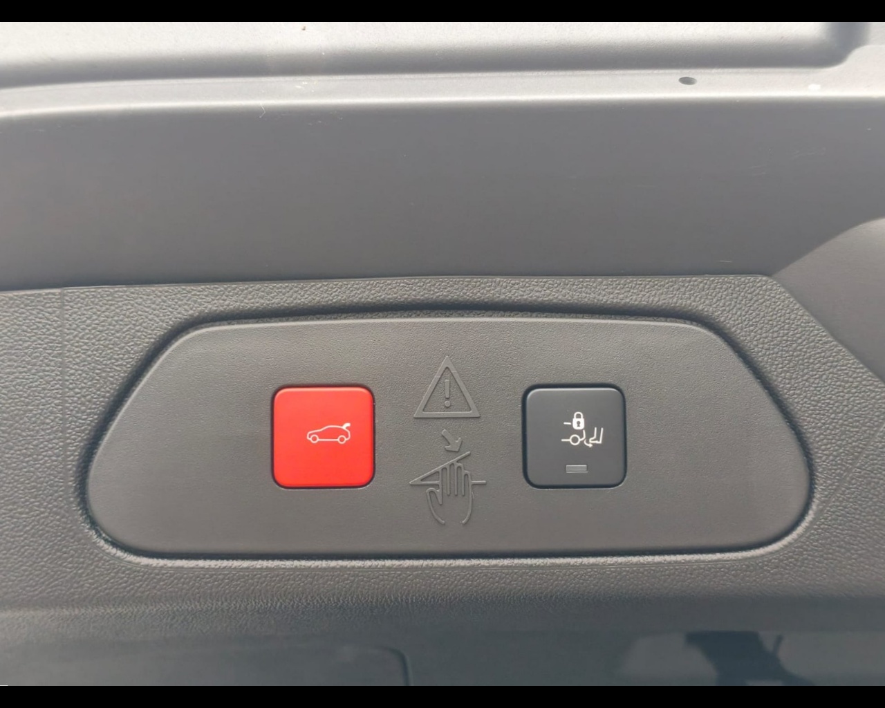 Foto OPEL Grandland 1.6 phev GS fwd 225cv auto