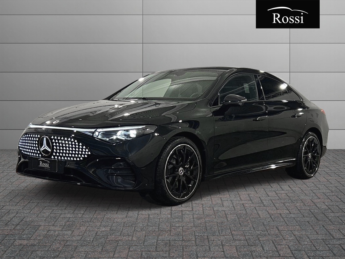 Mercedes-Benz CLA 250+ con tecnologia EQ