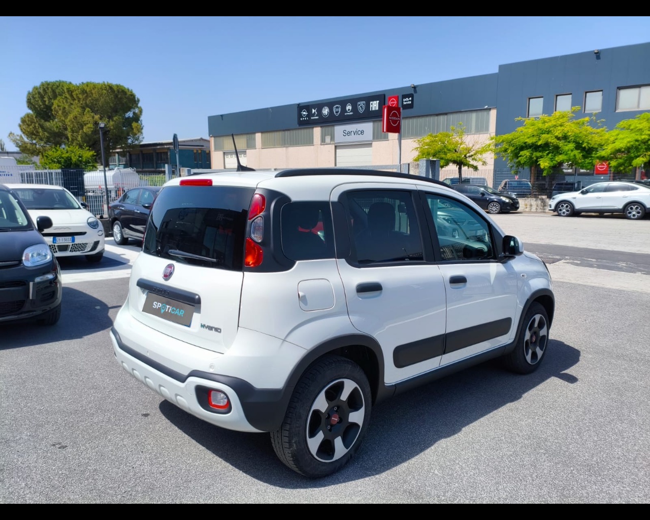 Foto FIAT Panda 1.0 firefly hybrid Cross s&s 70cv 5p.ti