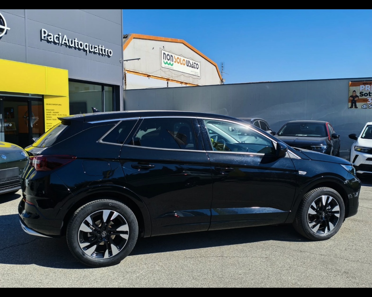 Foto OPEL Grandland 1.5 ecotec Business Elegance s&s 130cv at8