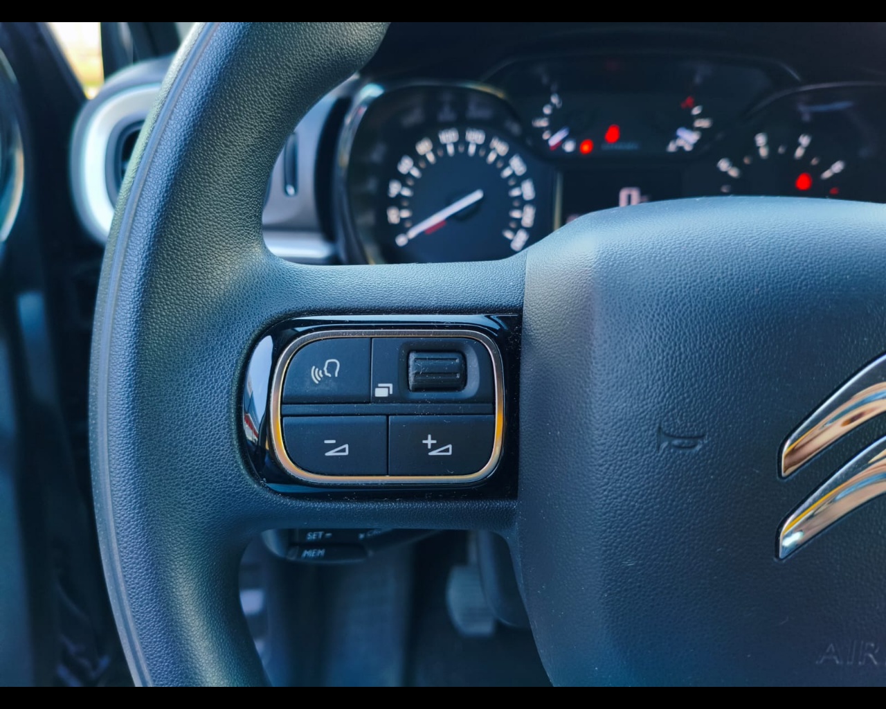 Foto CITROEN C3C3 1.2 puretech Shine Pack s&s 83cv