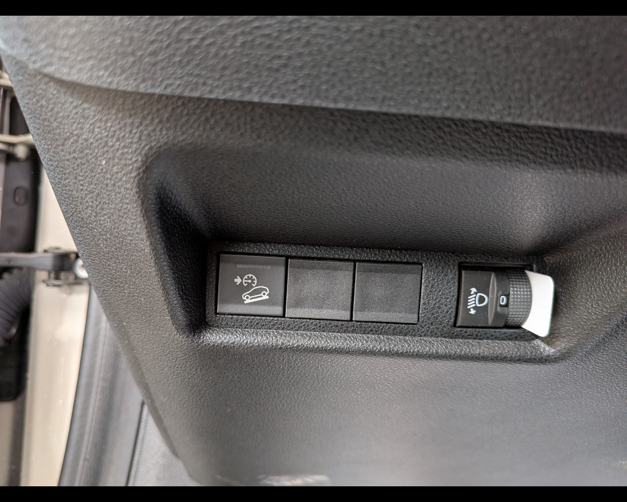 Foto JEEP Avenger 1.2 turbo Summit fwd 100cv