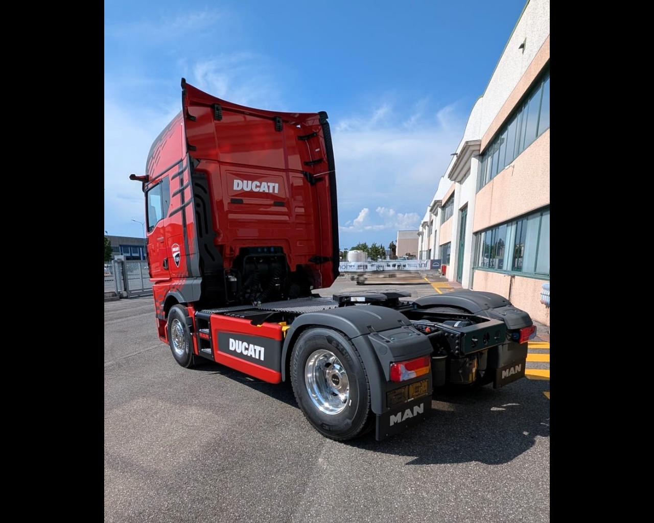 MAN TGX 18.520 4X2 LL SA 