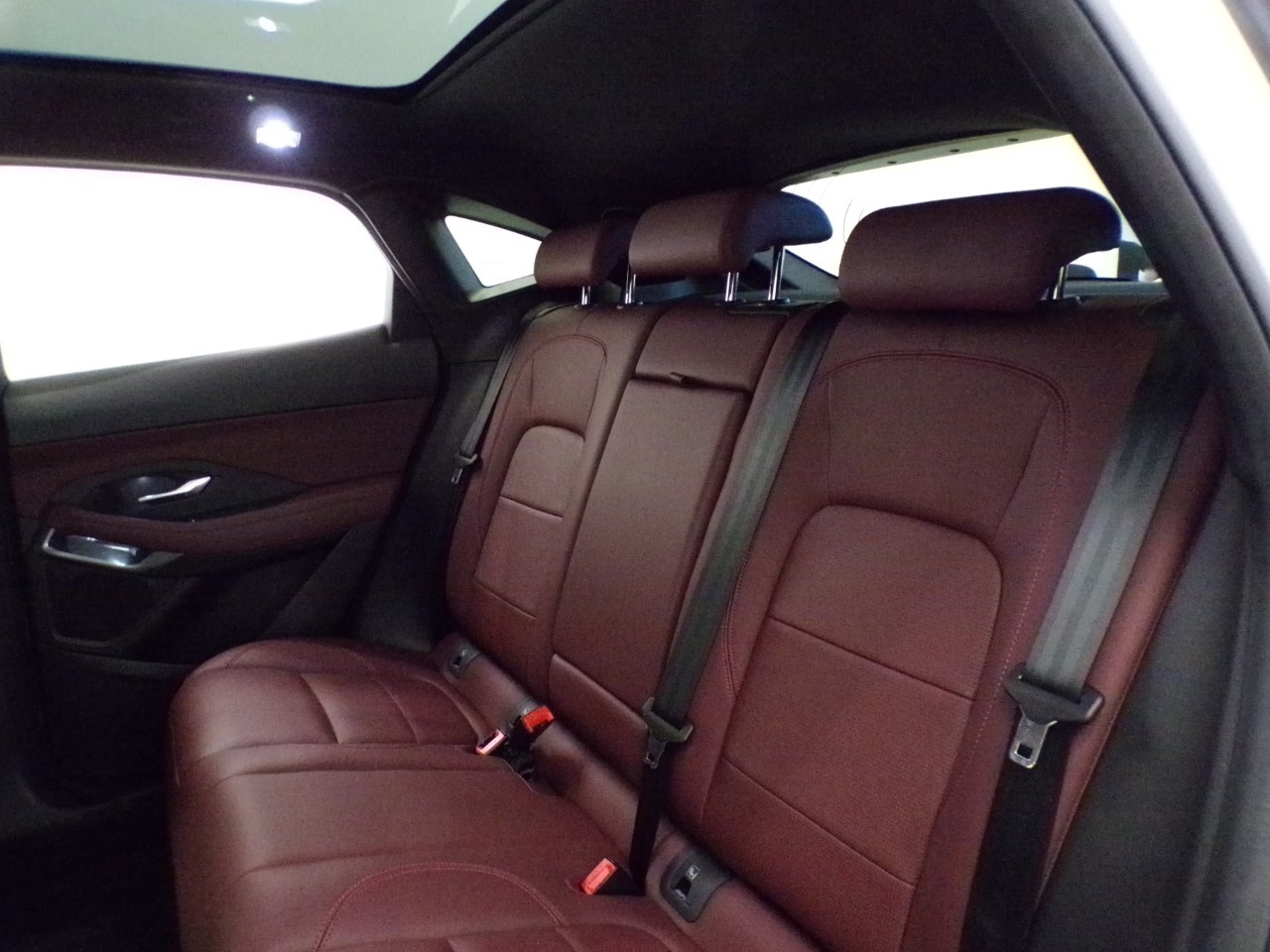 Jaguar E-Pace E-Pace 2.0 D163 R-Dynamic Black AWD Auto - 16