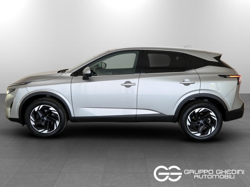 NISSAN Qashqai 1.3 mhev N-Connecta 2wd 140cv Ibrida usato - 1