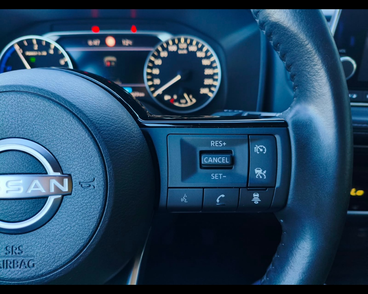 Foto NISSAN X-Trail 1.5 e-power Acenta 2wd auto