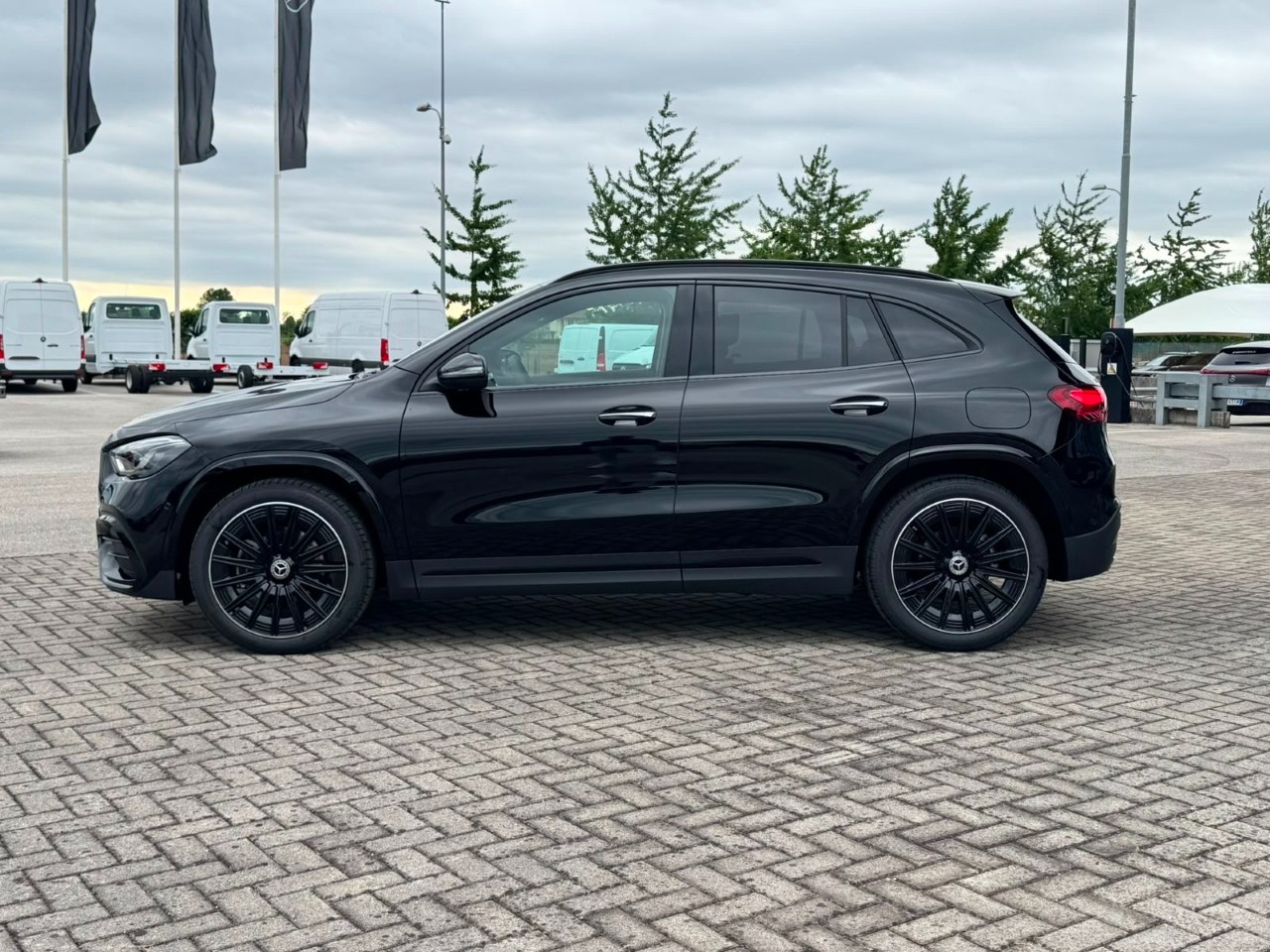 Mercedes GLA GLA 200 d Automatic AMG Line Extra - 4