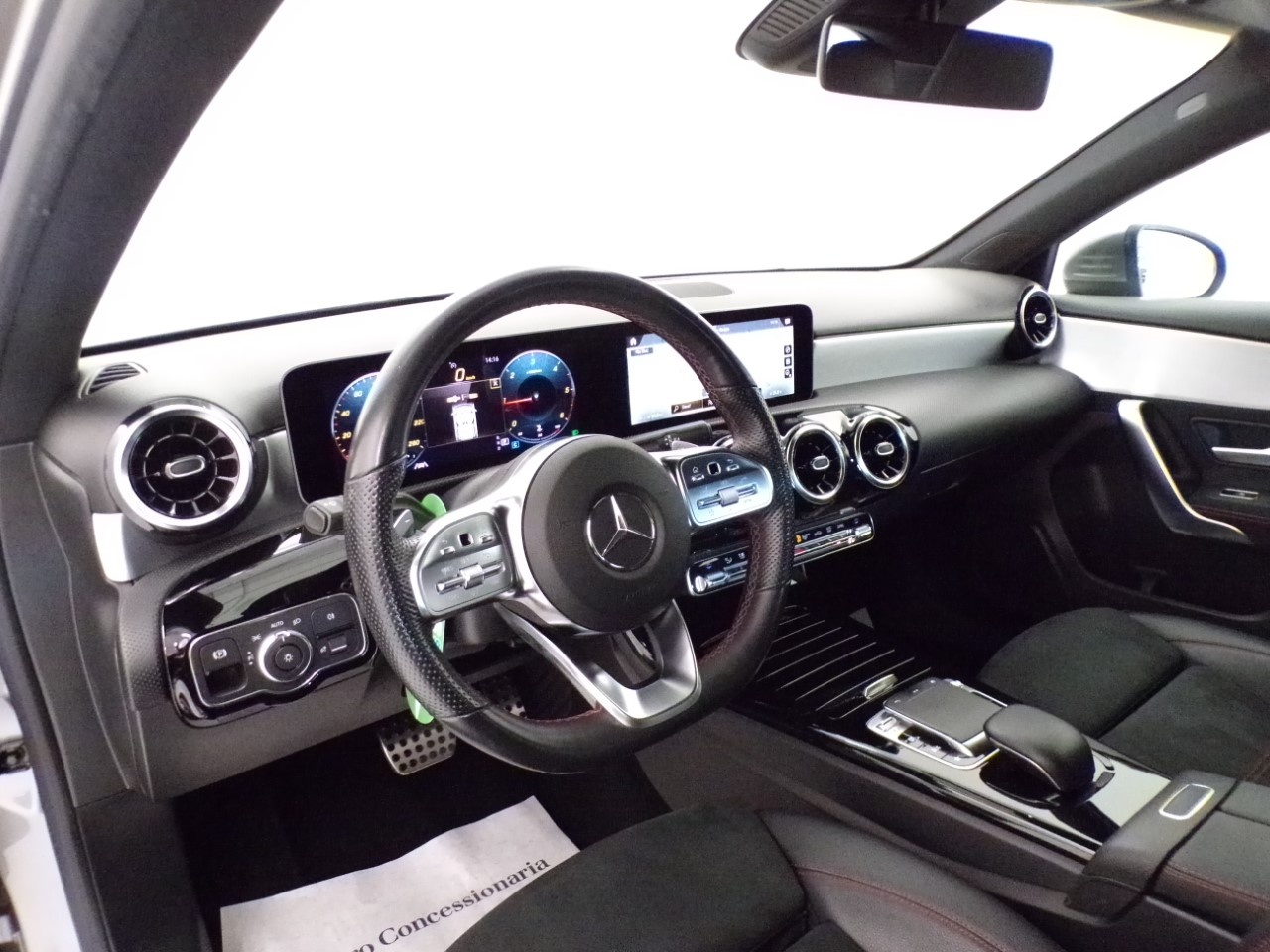 Mercedes Classe A Classe A 180 D Premium 7G-DCT - 11