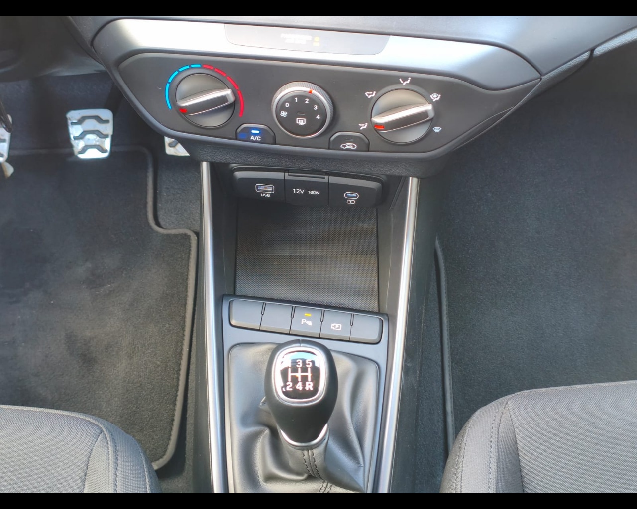 Foto HYUNDAI BAYON PE 1.2MPI XLINE