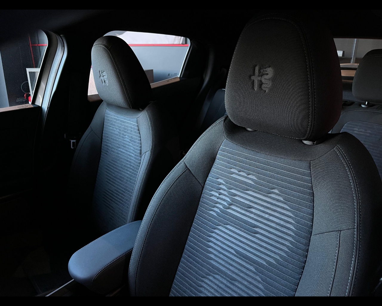 Foto ALFA ROMEO Junior Ibrida Ibrida 1.2 136cvHybrid Edct6