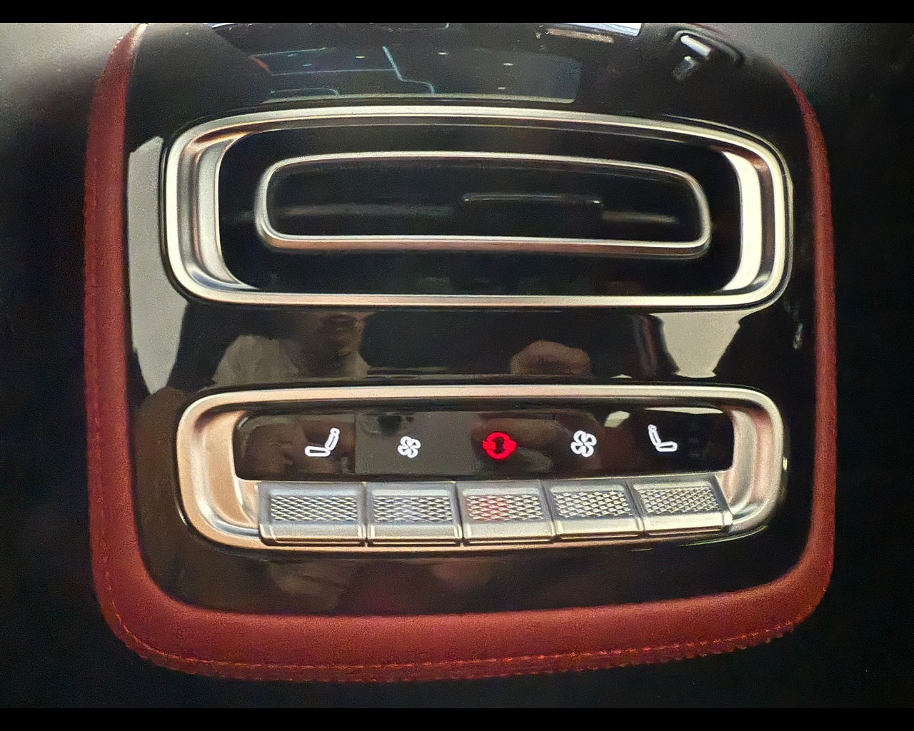 Foto OMO Omoda 9 1.5 tgdi phev i-awd