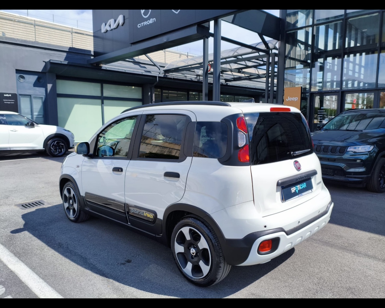 Foto FIAT Pandina Cross 1.0 firefly hybrid s&s 70cv