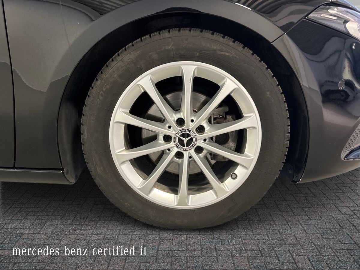 Mercedes Classe A Classe A 180 D Sport 8G-DCT - 17