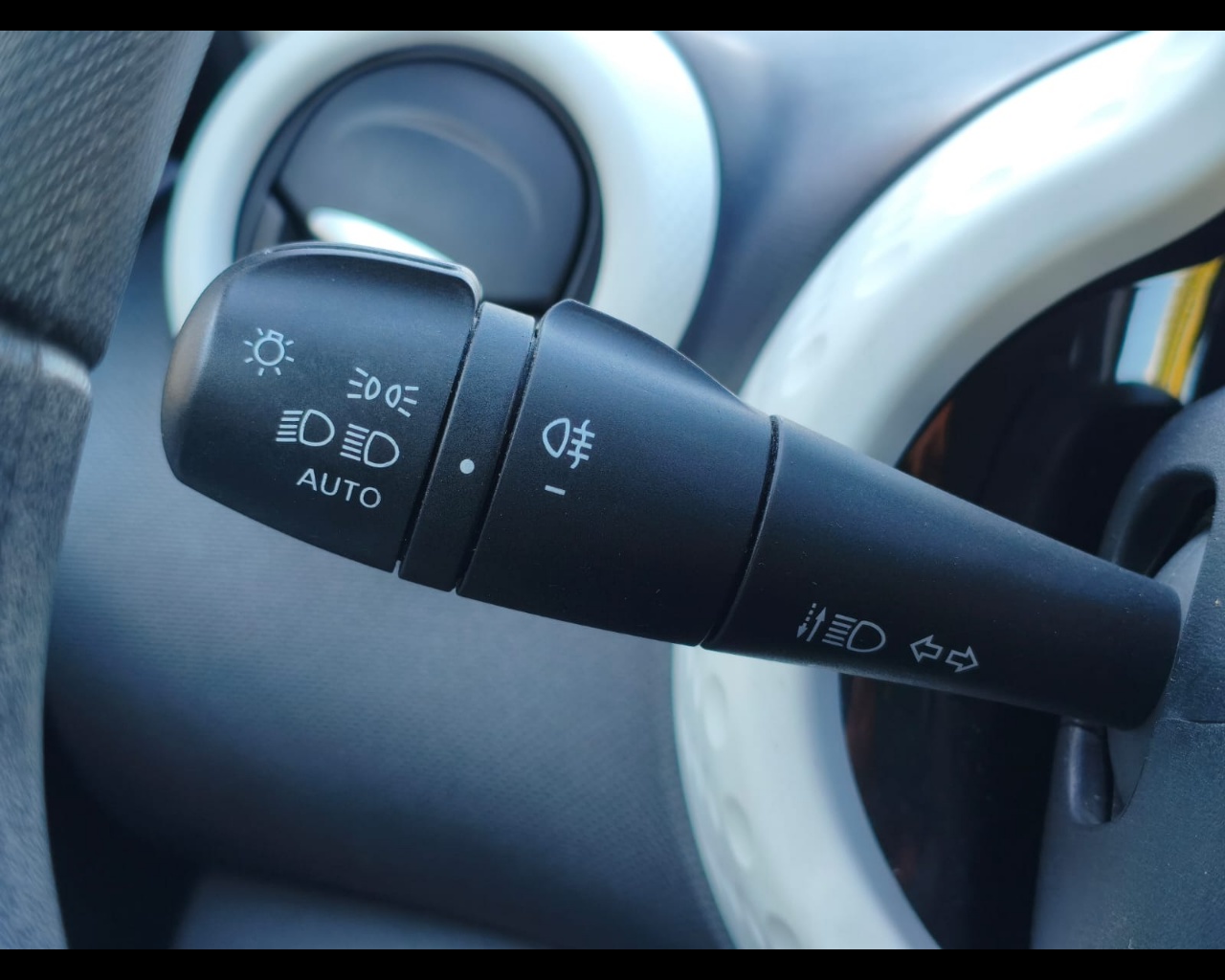 Foto RENAULT Twingo 1.0 sce Zen 65cv