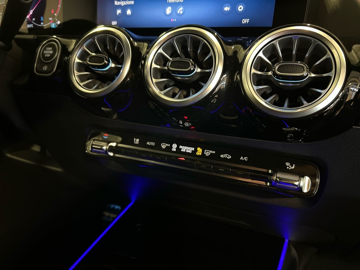 Mercedes  GLA 200 D AMG Line Advanced Plus 8G-DCT - 14