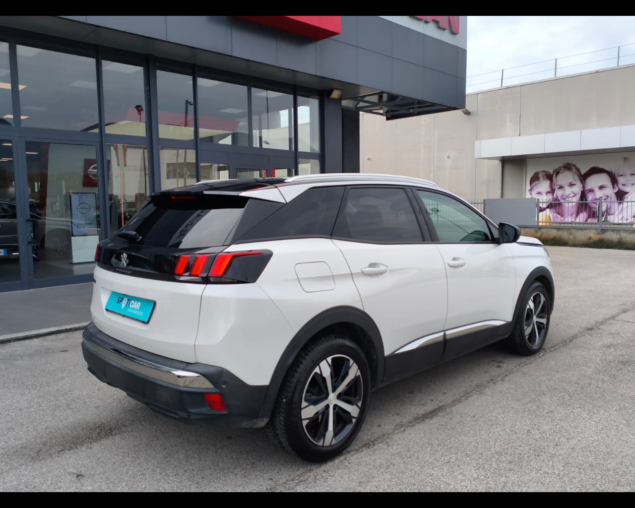 Foto PEUGEOT 3008 1.5 bluehdi Allure s&s 130cv